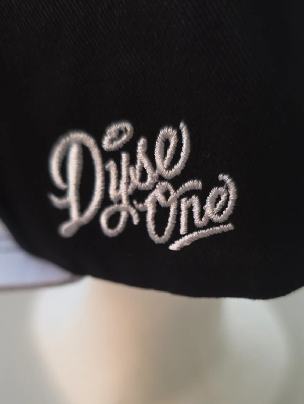 Dyse One stylish black